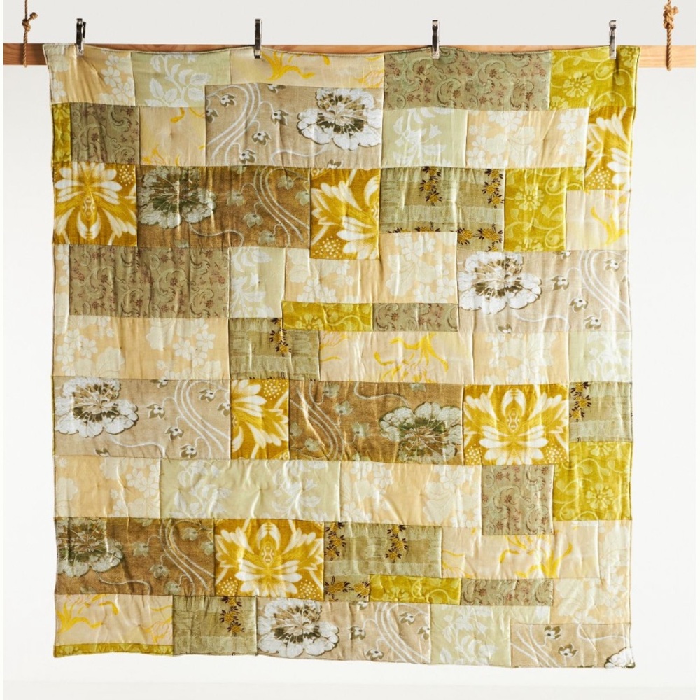 Zinnia Velvet King size Shams set of 2 - Picture 9 of 9